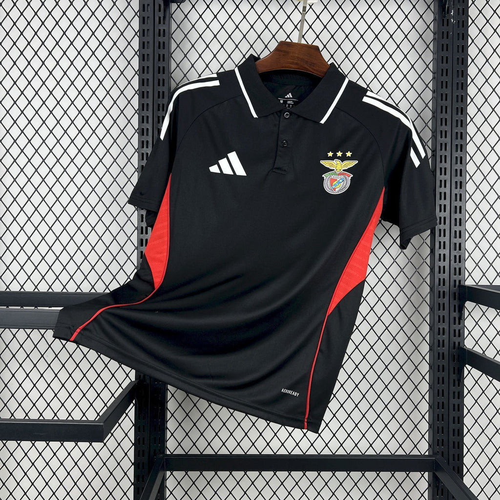 CAMISOLA SL BENFICA POLO LAZER PRETO 25/26 - HOMEM